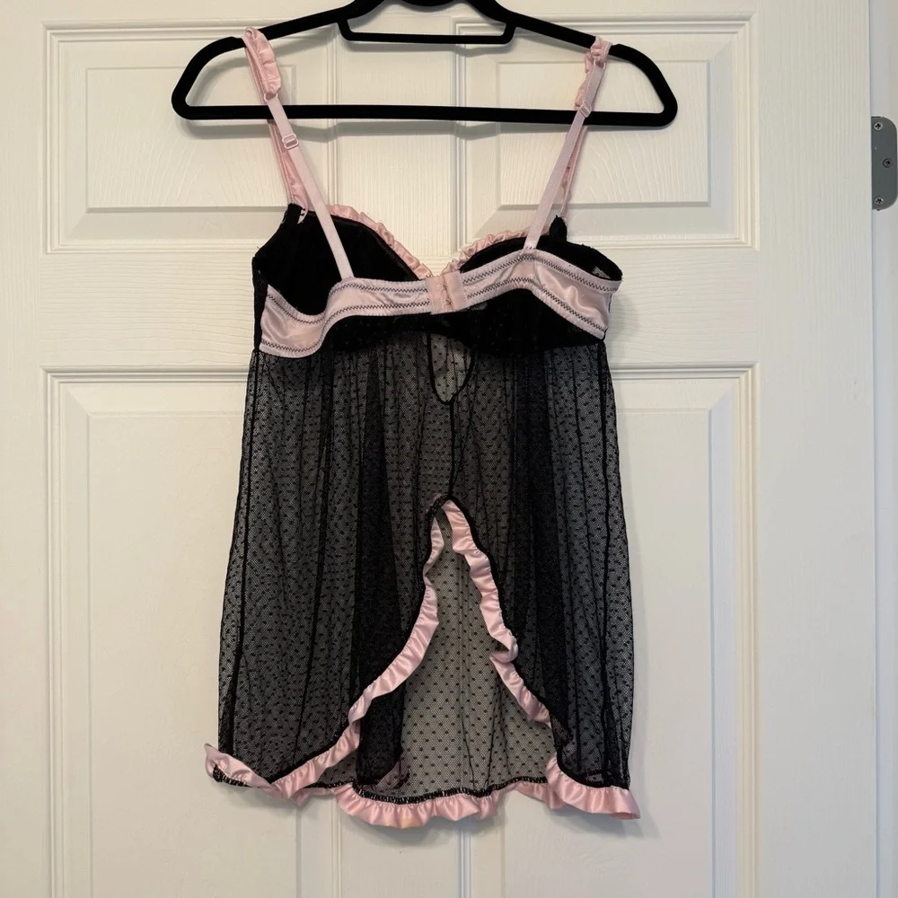 Jezebel Women's Babydoll Black Lace Pink Satin Trim Adjustable Bra/Trim Med‎ EUC